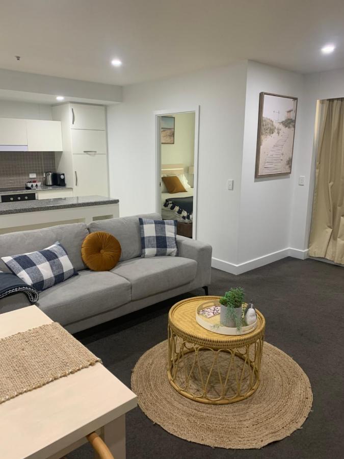 Pier 108 Glenelg Apartment ภายนอก รูปภาพ