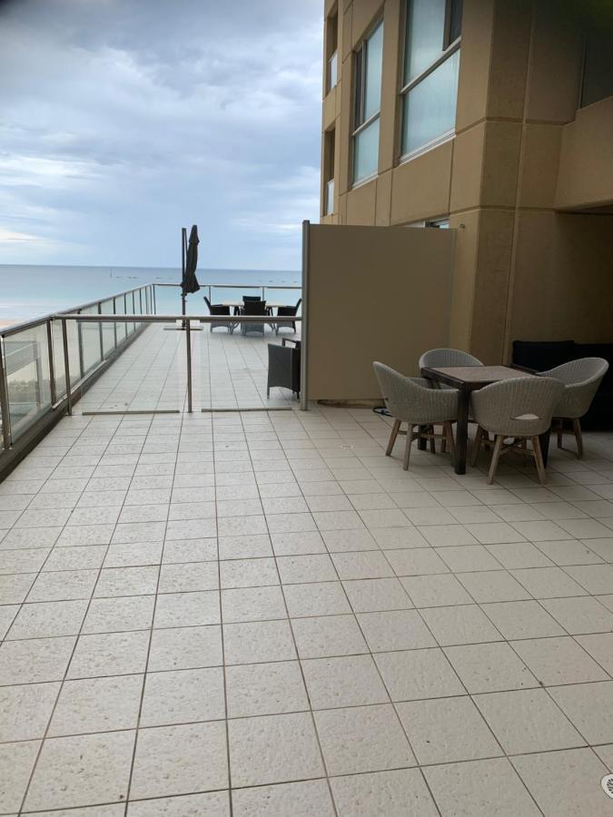 Pier 108 Glenelg Apartment ภายนอก รูปภาพ